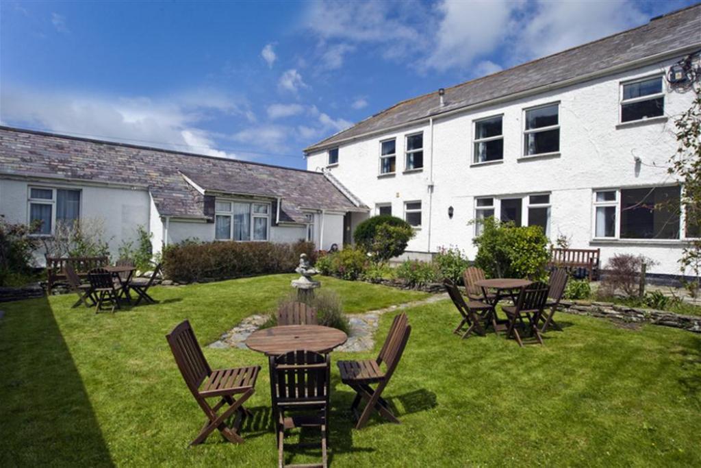 Courtyard - Green Door Cottages ポート・アイザック エクステリア 写真